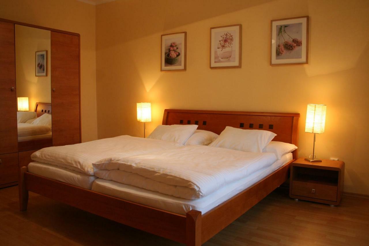 Bratislava Apartments - Lazaretska ภายนอก รูปภาพ