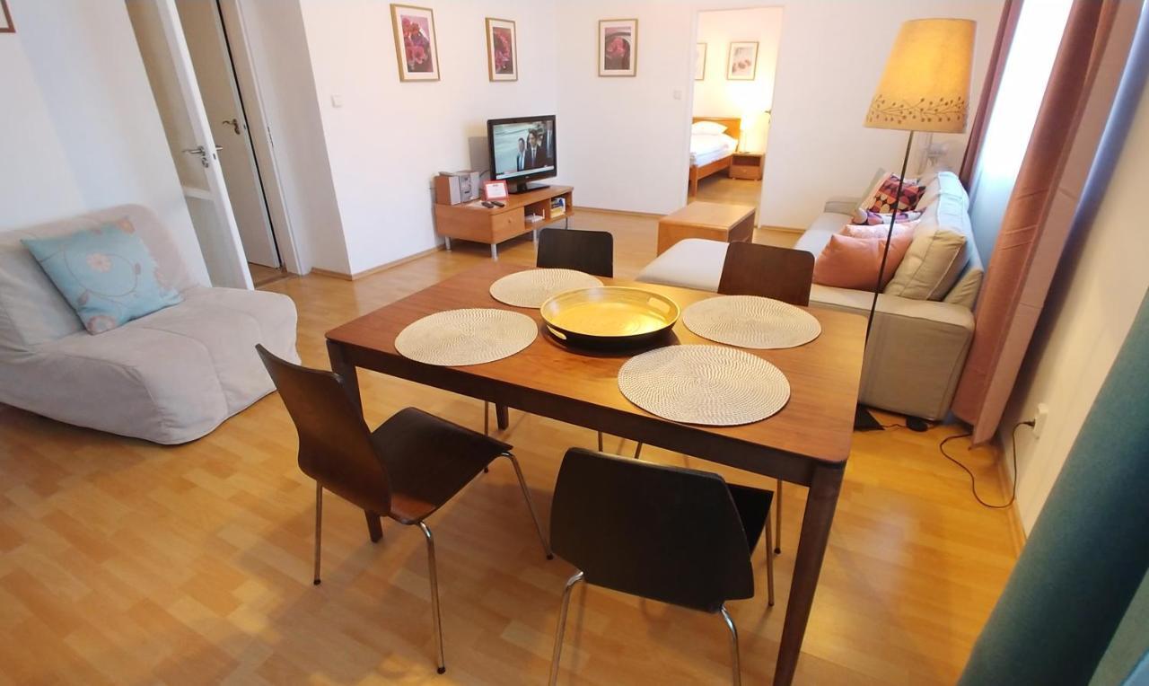 Bratislava Apartments - Lazaretska ภายนอก รูปภาพ